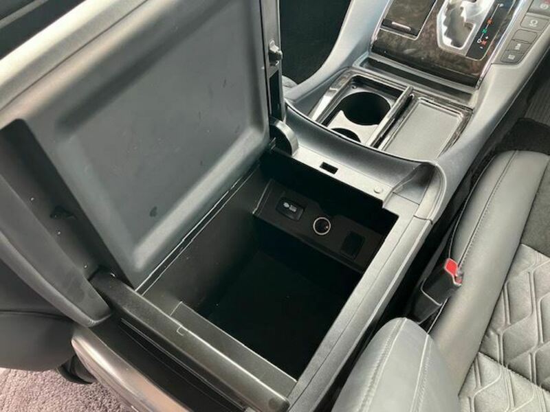 VELLFIRE-7