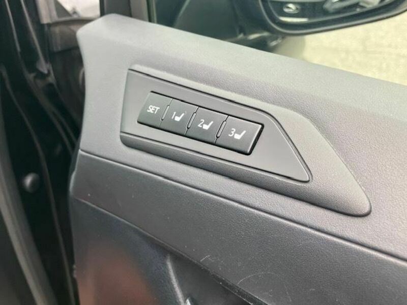 VELLFIRE-13