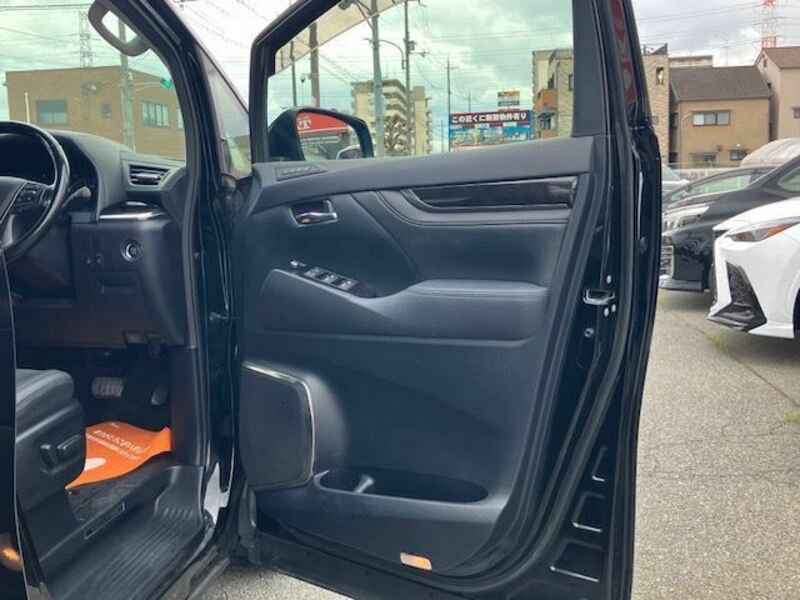 VELLFIRE-31