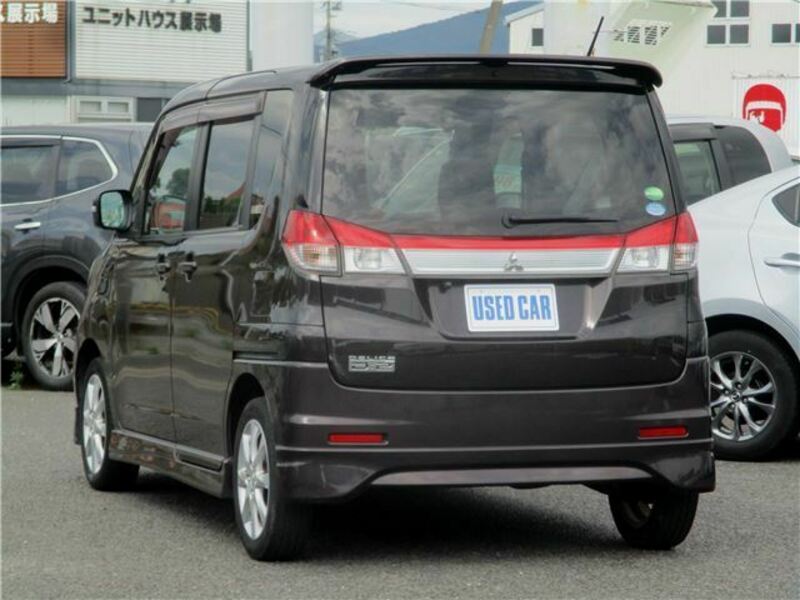 DELICA D2