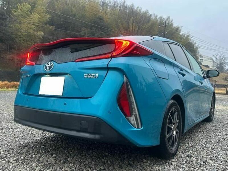 PRIUS PHV-6