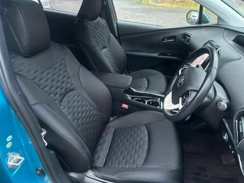 PRIUS PHV-12