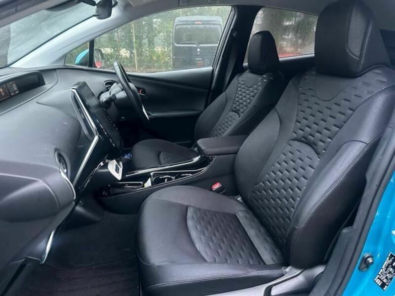 PRIUS PHV-32