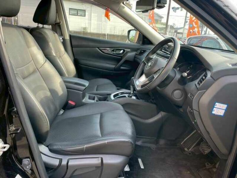X-TRAIL-17