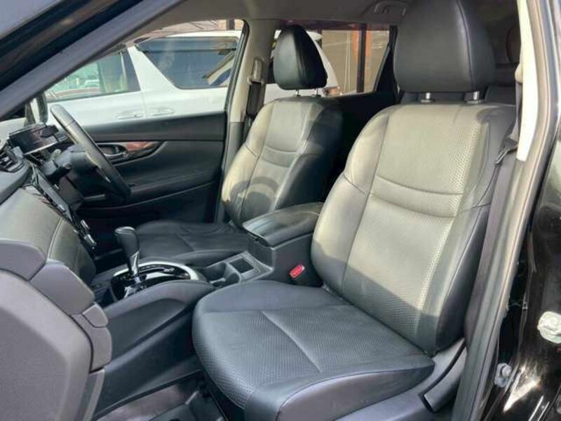 X-TRAIL-19