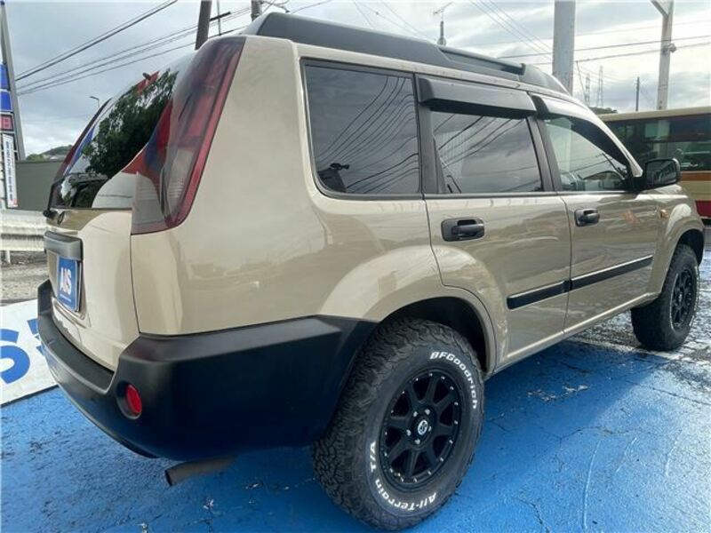 X-TRAIL