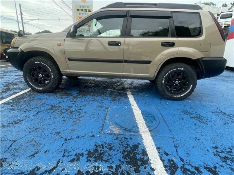 X-TRAIL