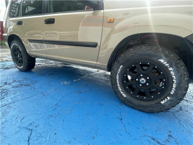 X-TRAIL