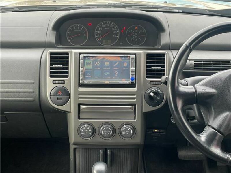 X-TRAIL