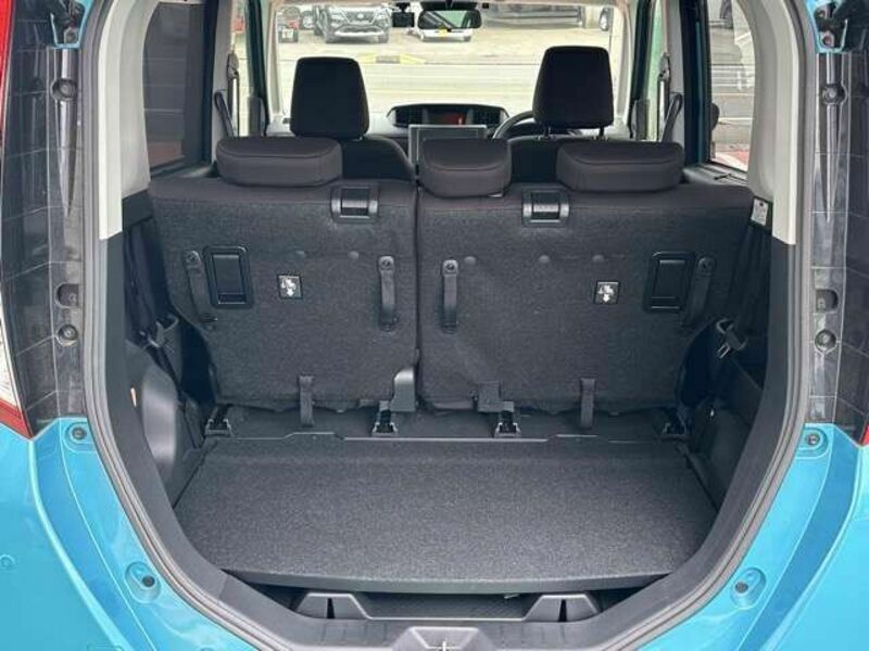 ROOMY-9