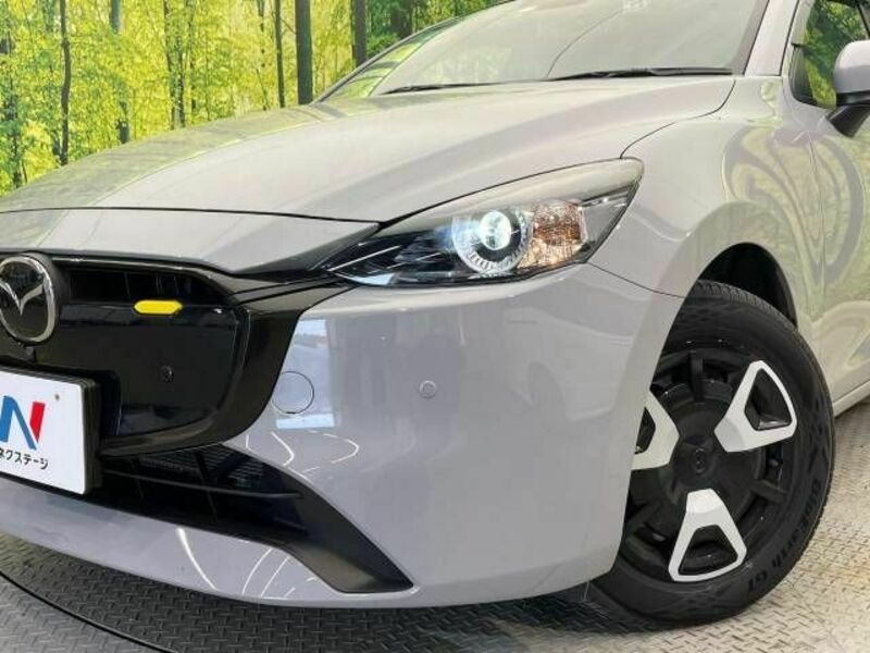 MAZDA2