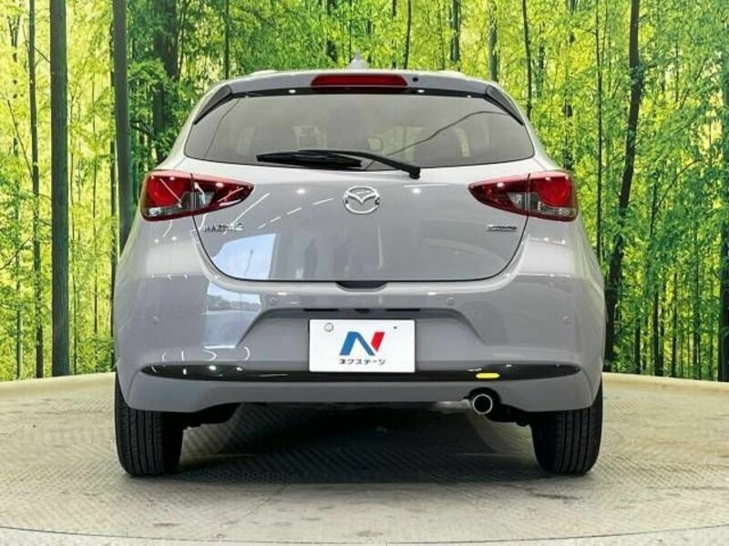 MAZDA2