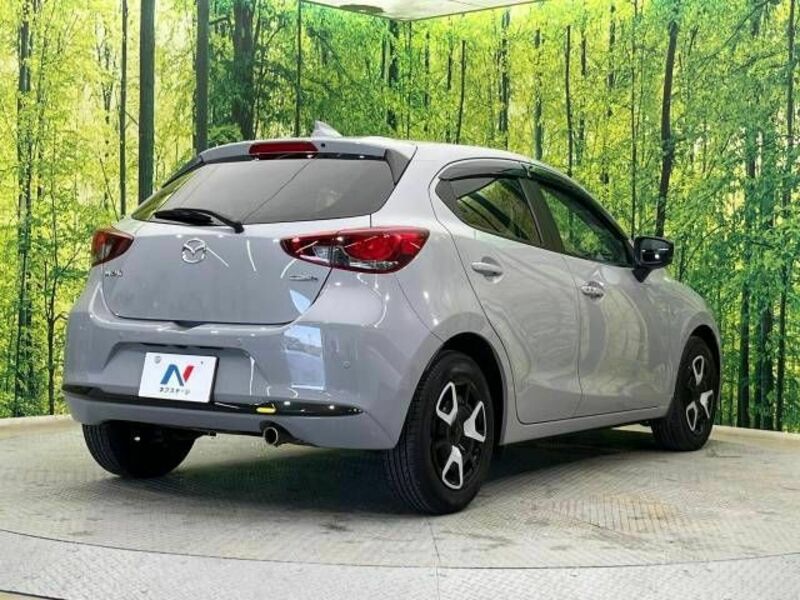 MAZDA2