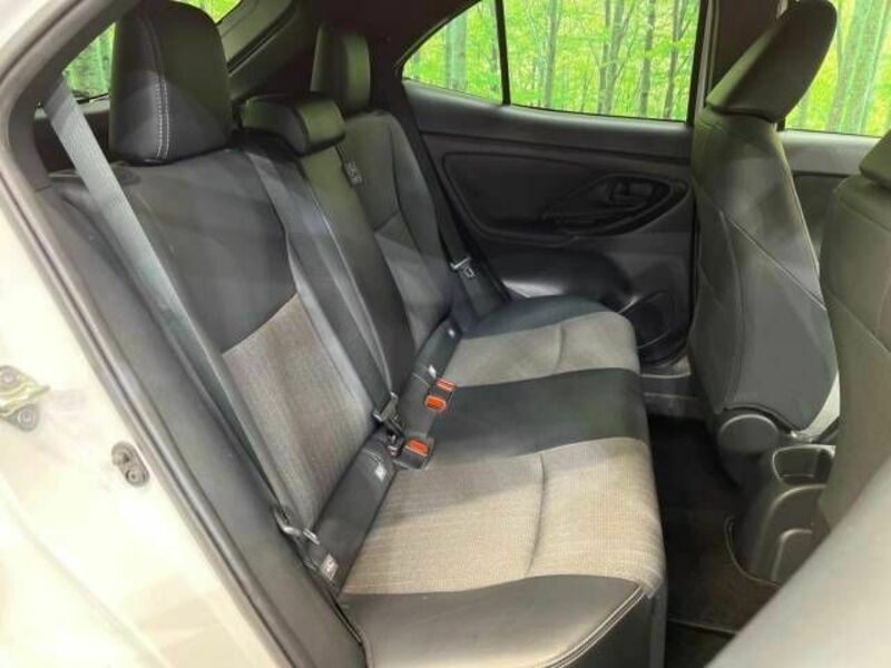 YARIS CROSS-9