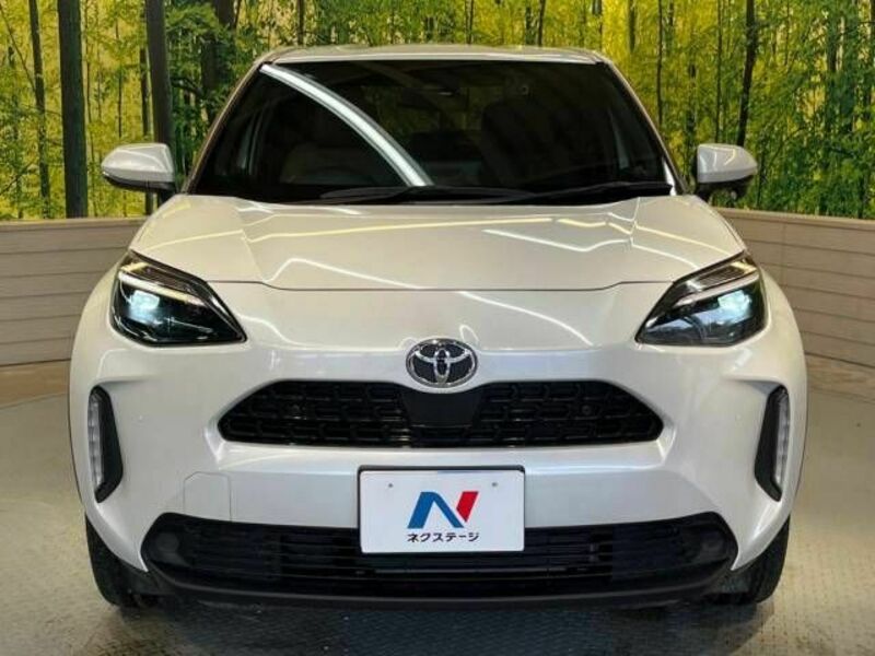 YARIS CROSS-14
