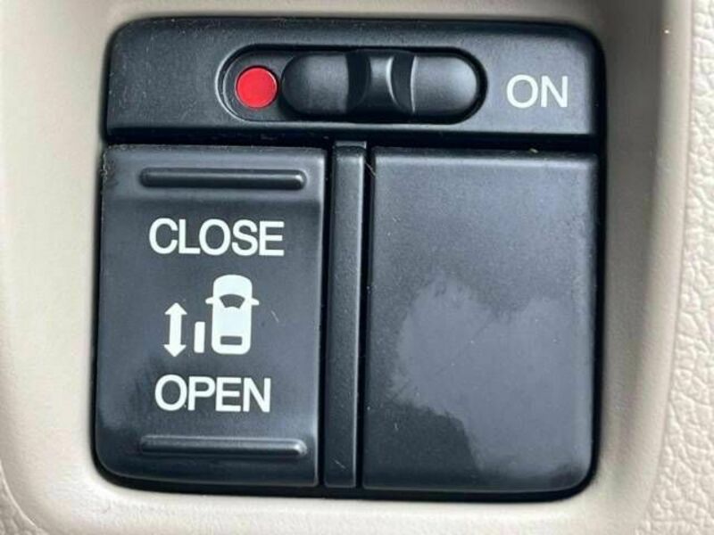N BOX