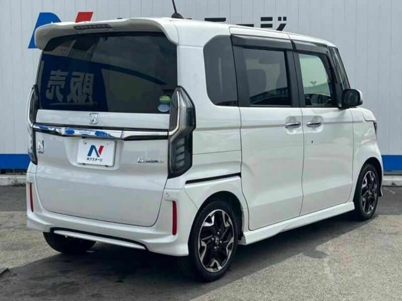 N BOX CUSTOM