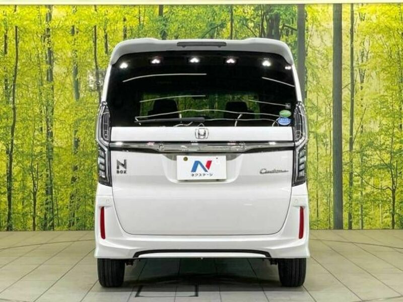 N BOX CUSTOM