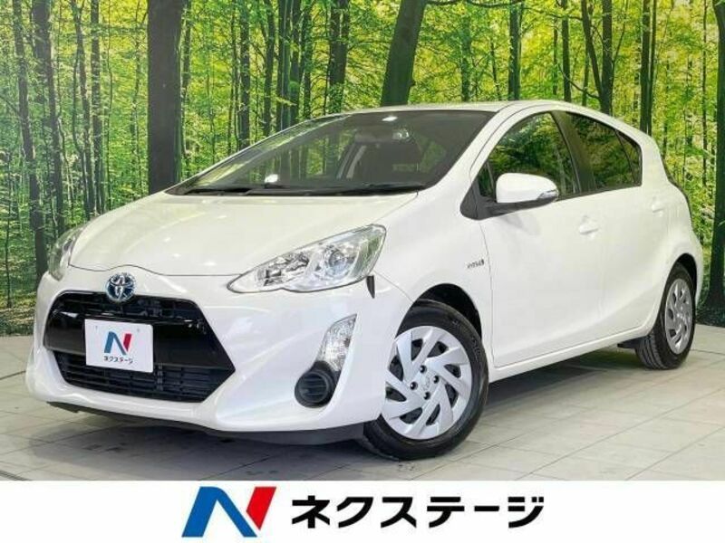 TOYOTA　AQUA