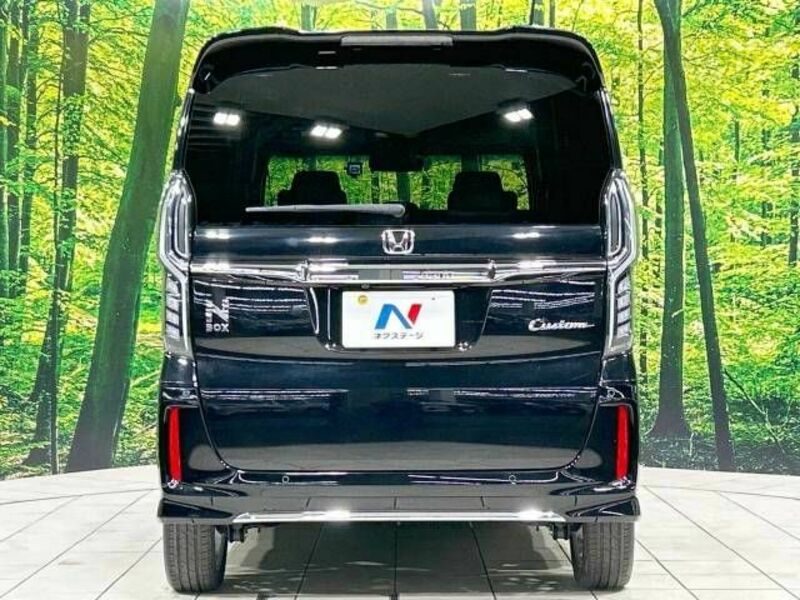 N BOX CUSTOM