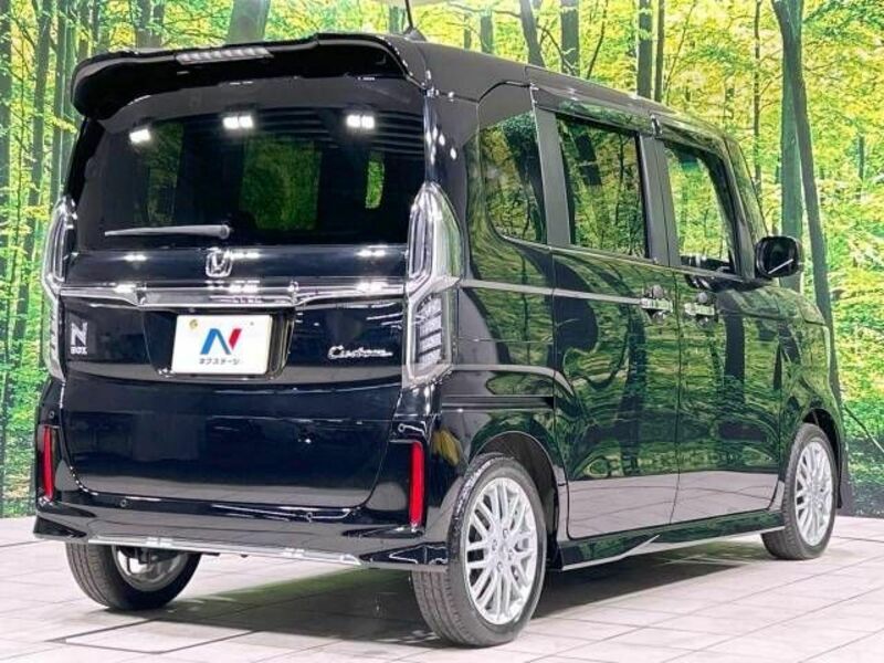 N BOX CUSTOM