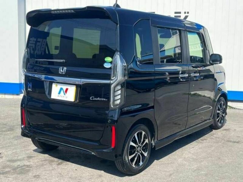 N BOX CUSTOM