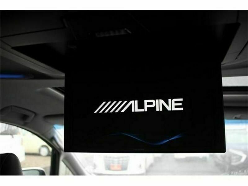 VELLFIRE-5