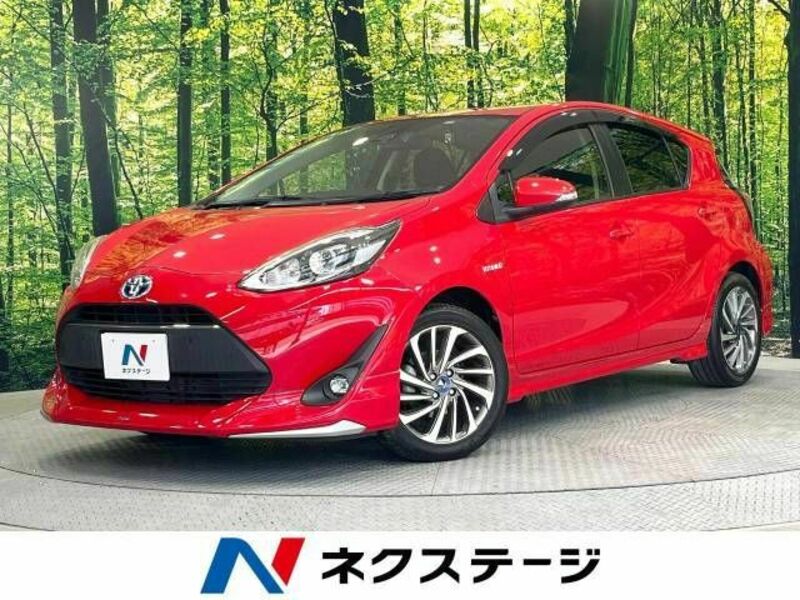 TOYOTA　AQUA