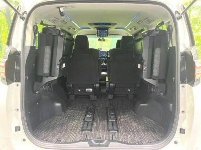 VELLFIRE-10