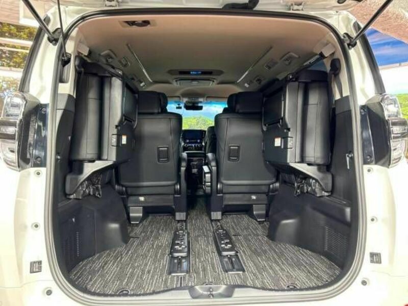 VELLFIRE-10