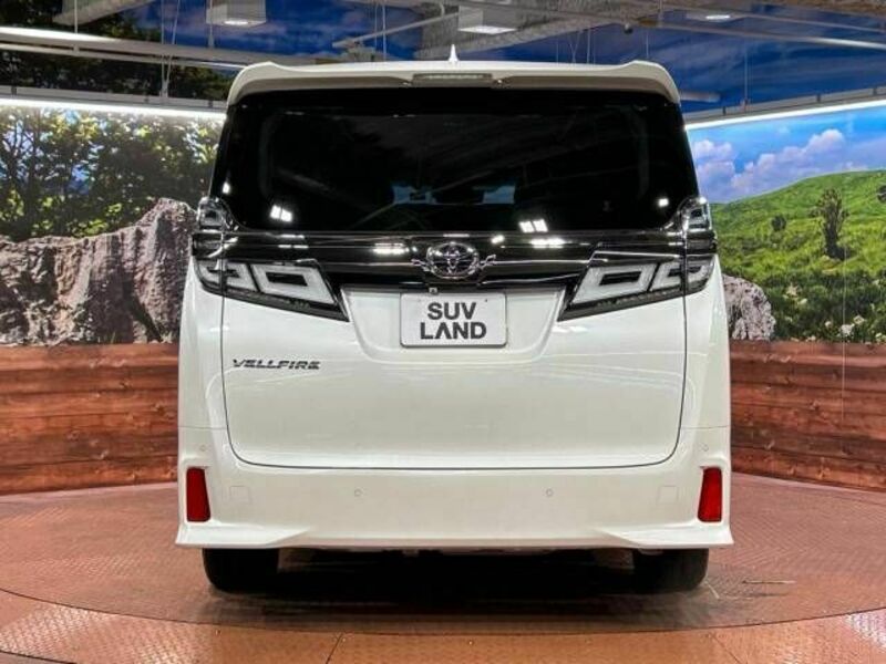 VELLFIRE-15