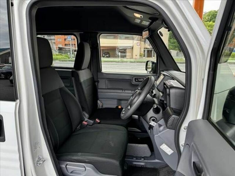 N-VAN