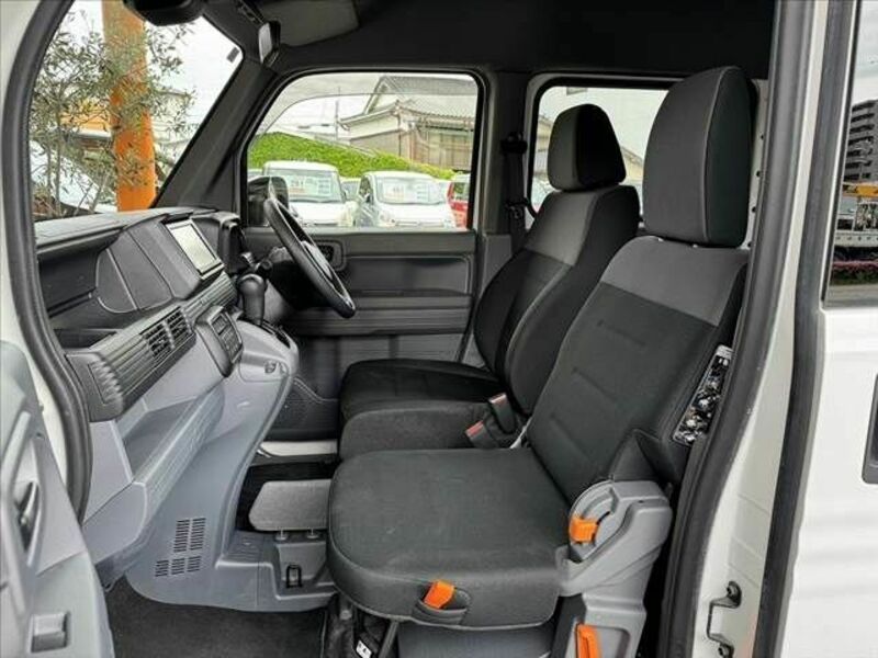 N-VAN