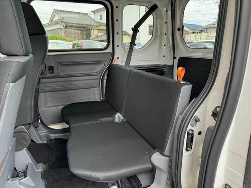 N-VAN