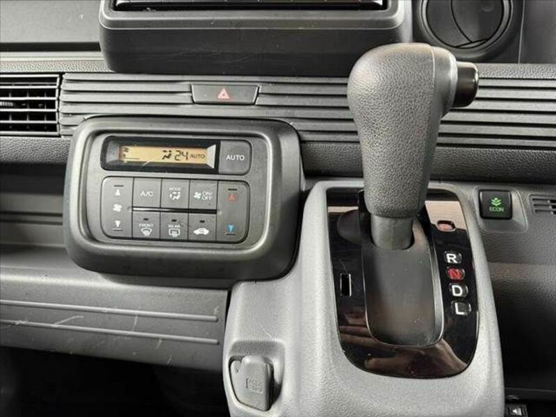 N-VAN