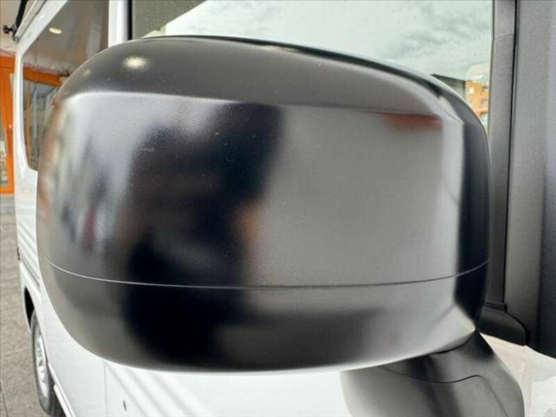 N-VAN