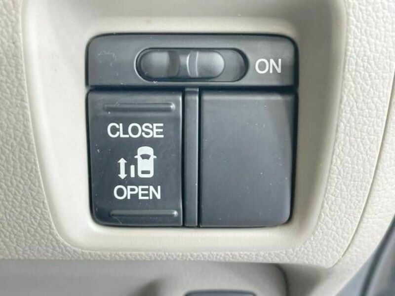 N BOX