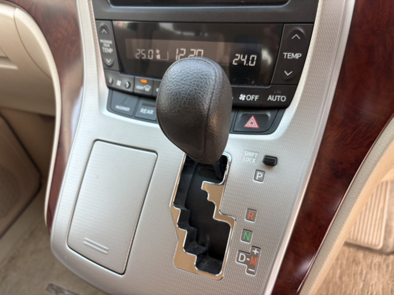 ALPHARD-19