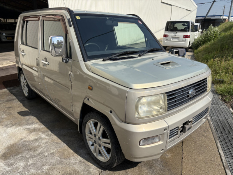 DAIHATSU NAKED