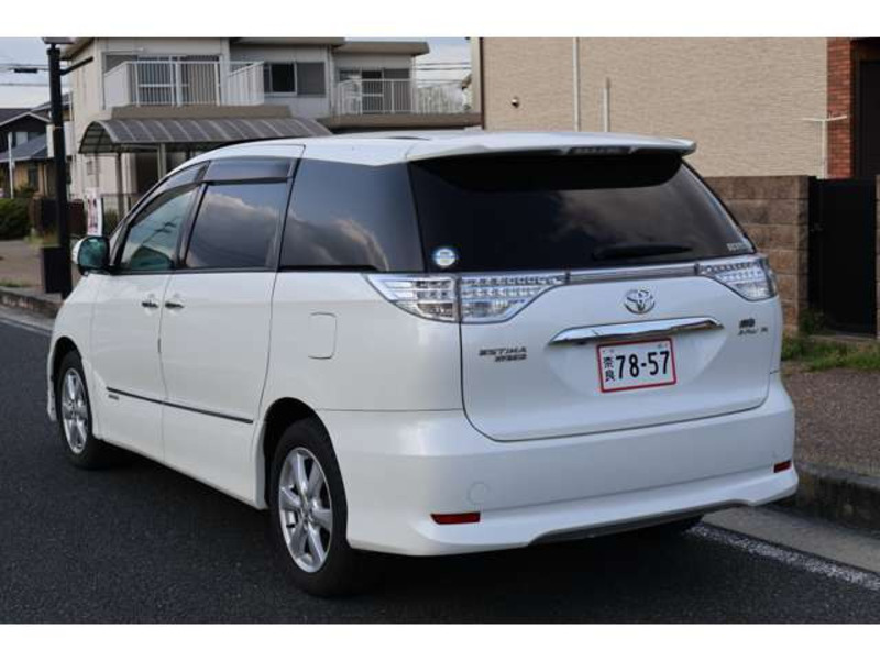 ESTIMA HYBRID
