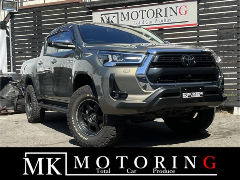 TOYOTA HILUX