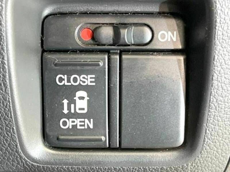 N BOX