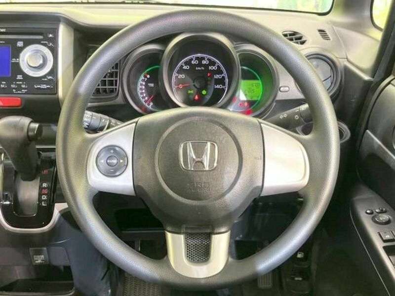N BOX