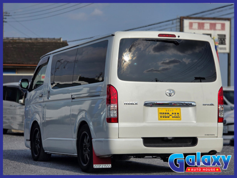 HIACE VAN