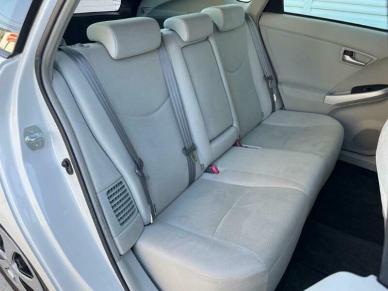 PRIUS-9