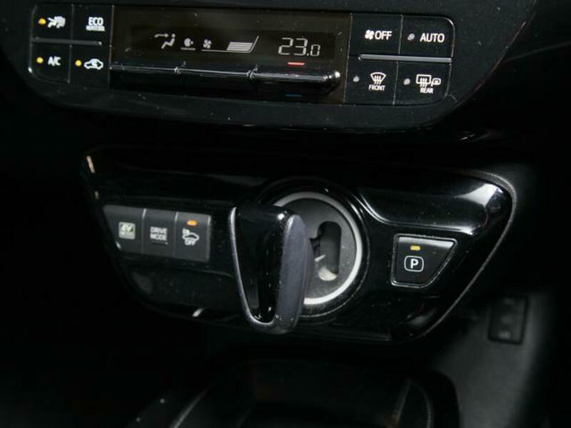 PRIUS-6