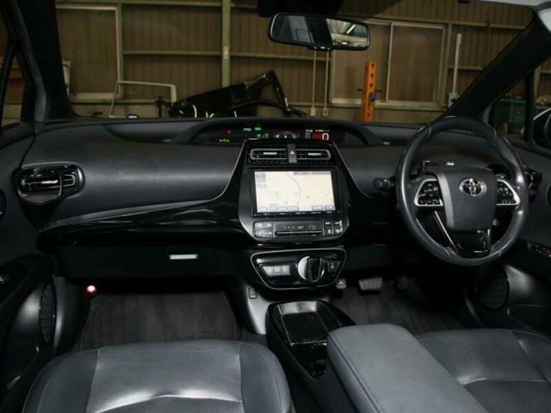 PRIUS-3