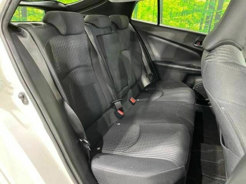PRIUS-8