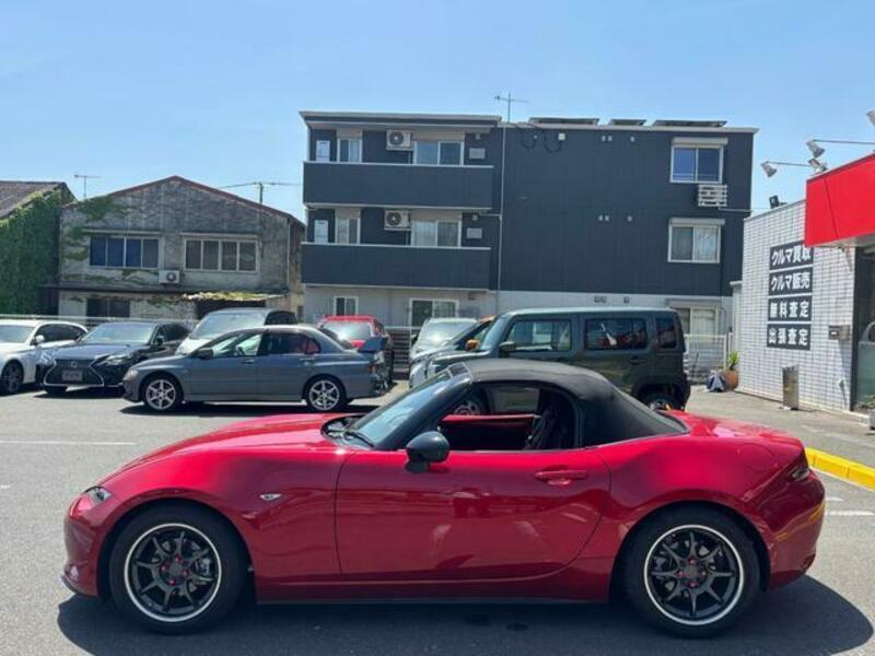 ROADSTER