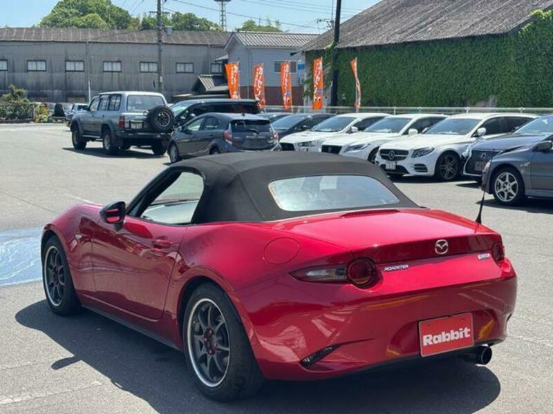 ROADSTER
